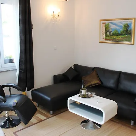 Ana Apartment